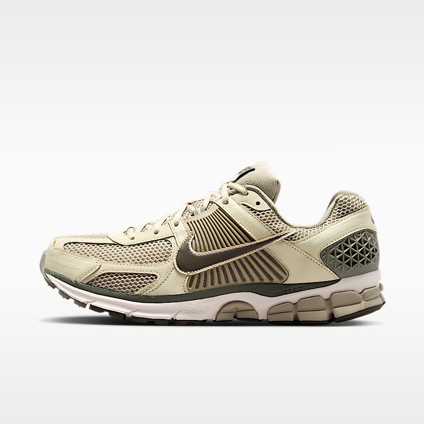 NIKE+ZOOM+VOMERO+5.png